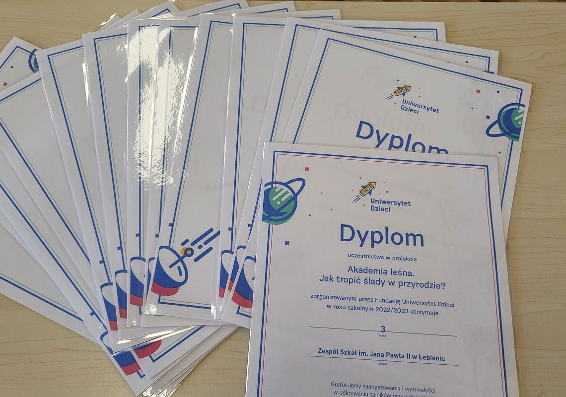 Grafika 1: Akademia Leśna. Jak tropić ślady w przyrodzie? 