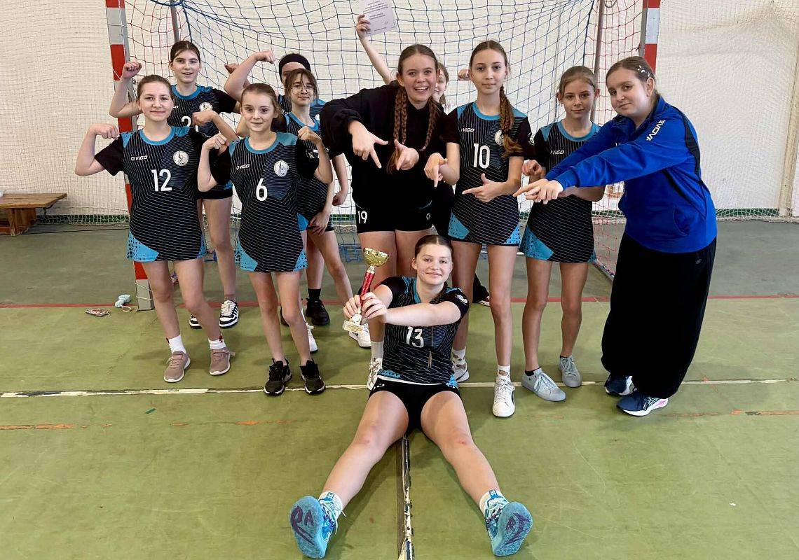 Mistrzynie Powiatu w Piłce Ręcznej w ramach Igrzysk Dzieci
