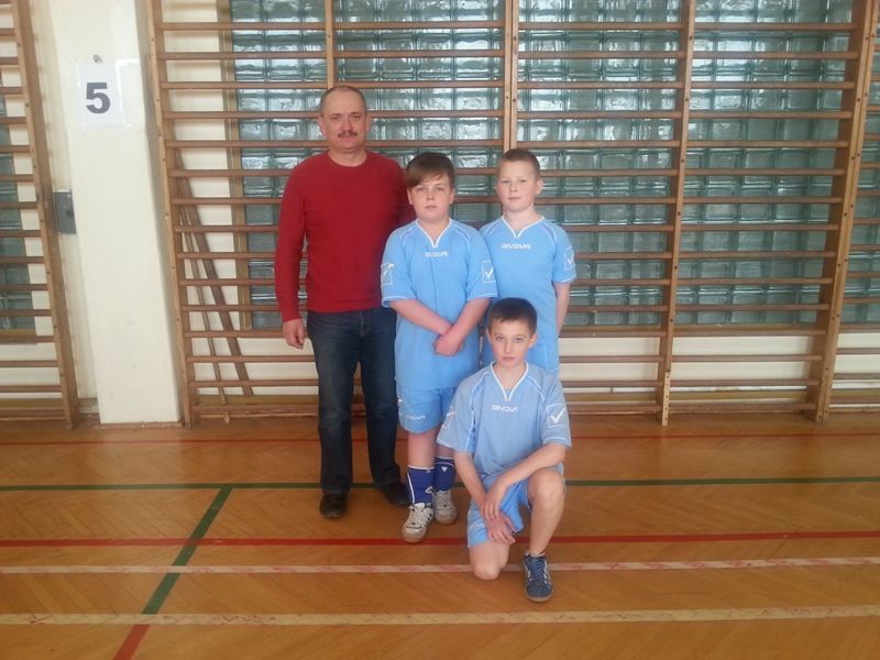 Grafika #0: Wojewódzkie rozgrywki w mini piłce siatkowej - UKS "Libero" Łebień