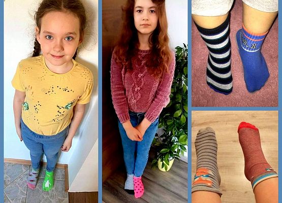 Uczniowie zakładając kolorowe skarpety solidaryzują się  z osobami z Zespołem Downa