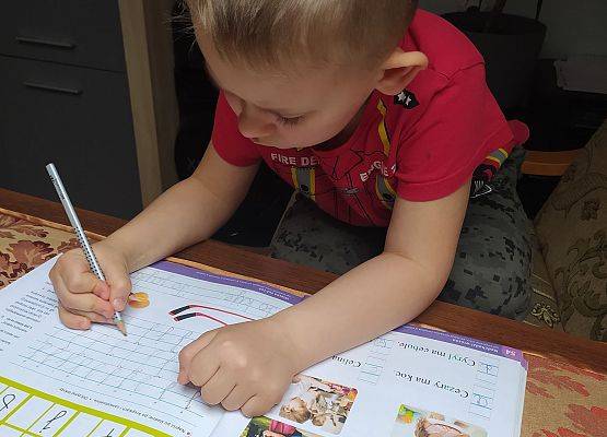 NAUKA ZDALNA W GRUPIE JEŻYKÓW