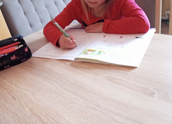 NAUKA ZDALNA W GRUPIE JEŻYKÓW