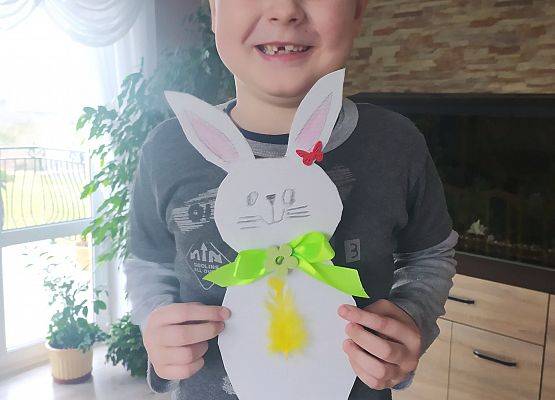 NAUKA ZDALNA W GRUPIE JEŻYKÓW