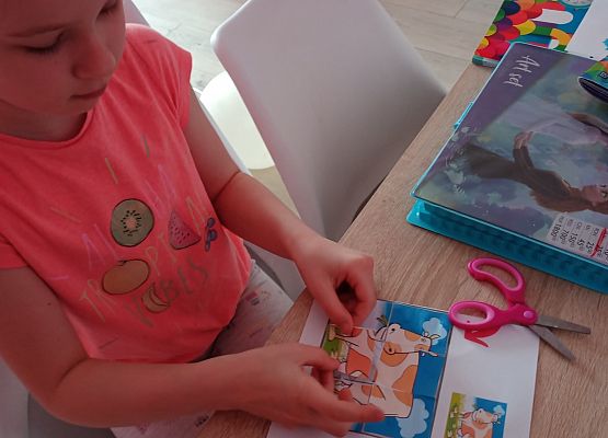 NAUKA ZDALNA W GRUPIE JEŻYKÓW