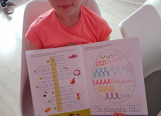 NAUKA ZDALNA W GRUPIE JEŻYKÓW