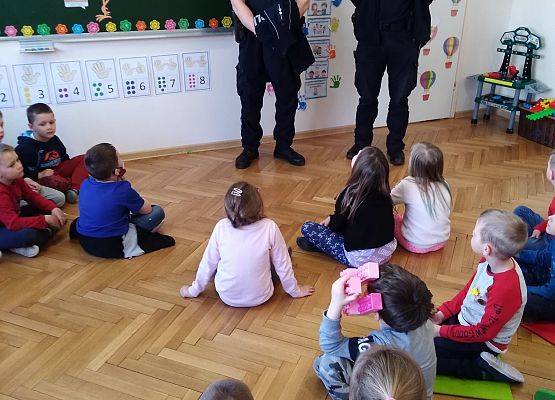 Policjanci w przedszkolu