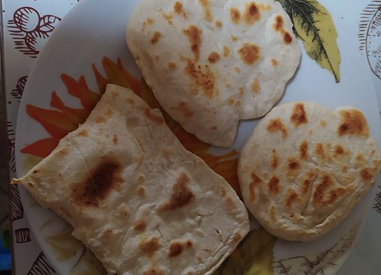 Podpłomyki wykonane przez ucznia