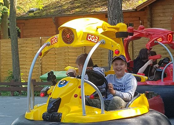 Uczniowie w DINO PARKU