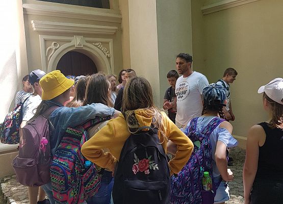 Uczniowie na Kalwarii Wejherowskiej