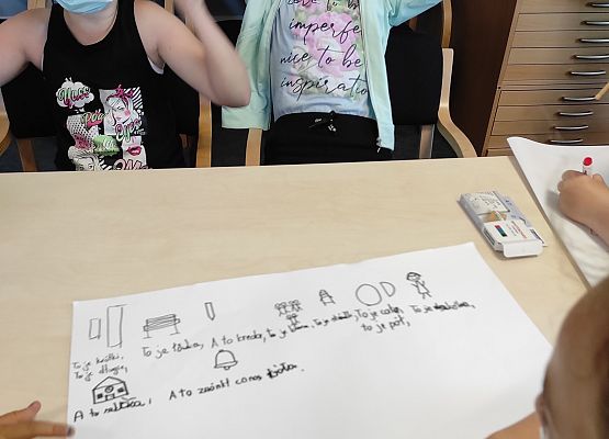 Uczniowie na warsztatach kultury kaszubskiej