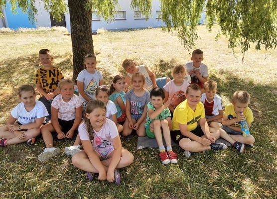 Odpoczynek w cieniu drzew