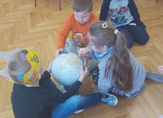 Zabawy z globusem