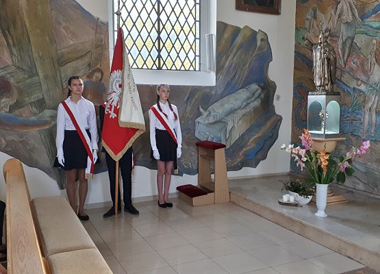 Na uroczystej mszy z okazji rozpoczęcia nowego roku szkolnego.