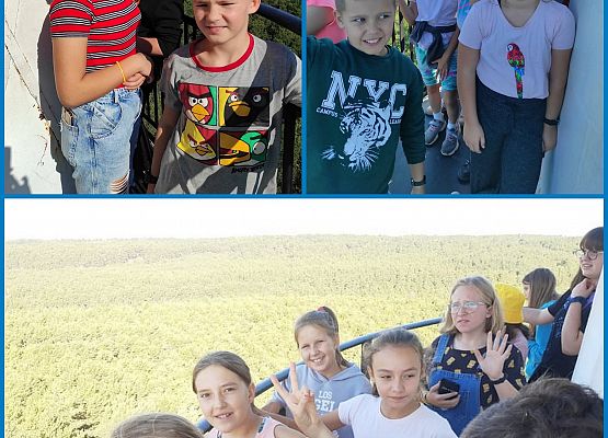 Uczniowie na latarni