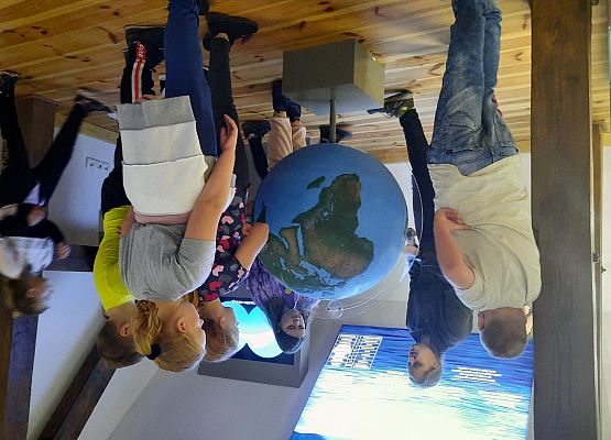 Uczniowie na zajęciach w Słowińskim Parku Narodowym w Czołpinie