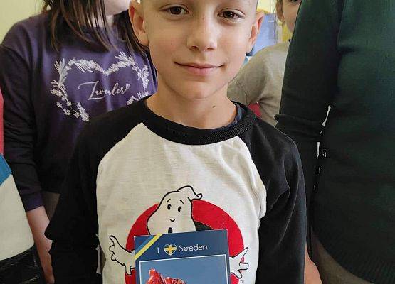 Uczeń z kartka od uczestniczki Powstania Warszawskiego