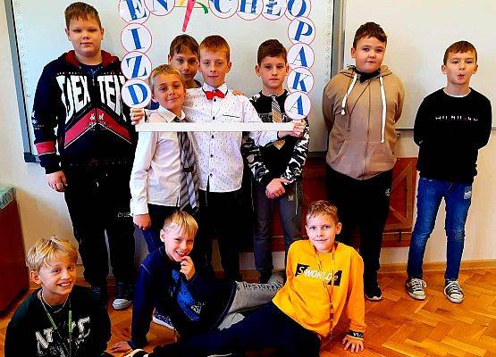 Pamiątkowe zdjęcie chłopców