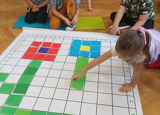 Dzieci kodują na macie