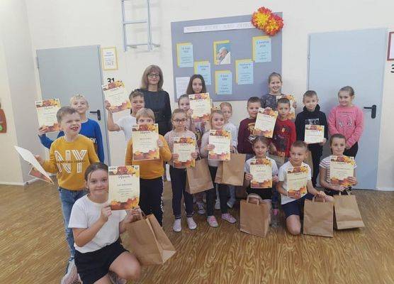 Zdjęcie grupowe uczestników konkursu