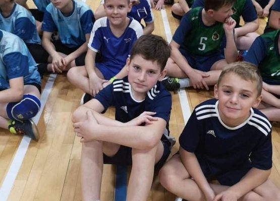 Zdjęcie grupowe uczestników Ogólnopolskiego Turnieju Piłki Siatkowej o Puchar Małgorzaty Glinki w Wałczu