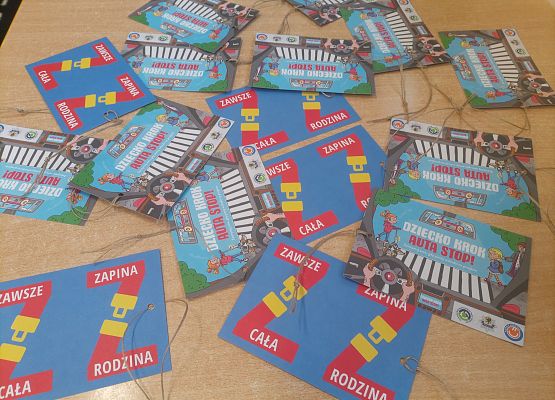 Przygotowane zawieszki dla rodziców-kierowców.