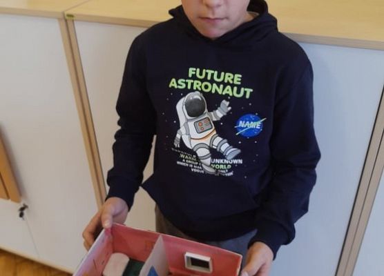 Uczeń prezentuje wykonany przez siebie projekt pokoju