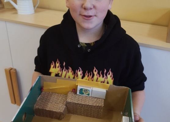 Uczeń prezentuje wykonany przez siebie projekt pokoju