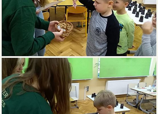 Uczniowie losują wróżbę