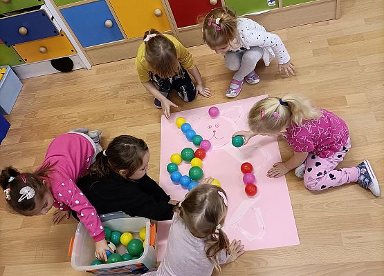 Grafika 79: Dzień Misia