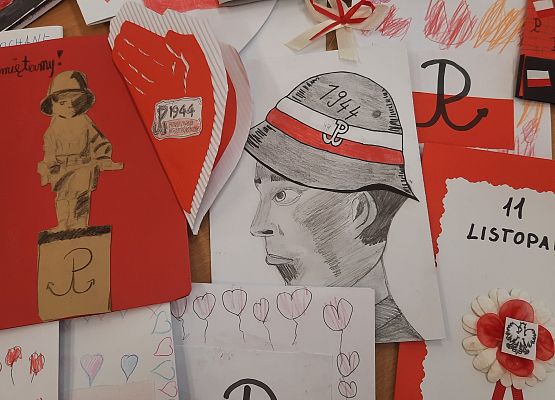 Kartki wykonane przez uczniów w ramach akcji Bohater-ON