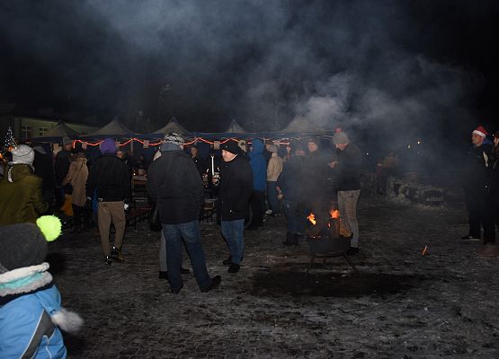 Uczestnicy kiermaszu