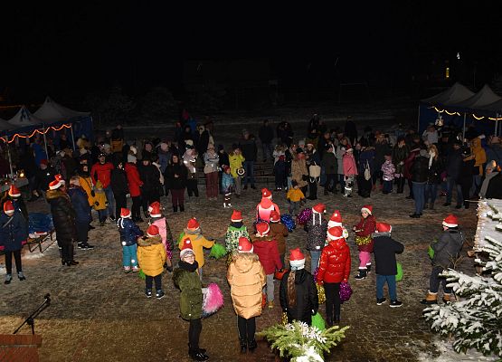 Uczestnicy kiermaszu