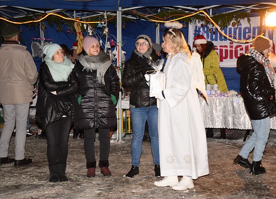 Uczestnicy kiermaszu