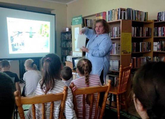 Grafika 8: Dokarmiamy ptaki zimą