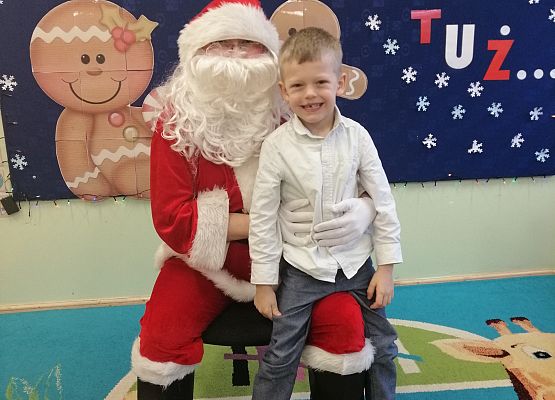 Chłopiec z Mikołajem