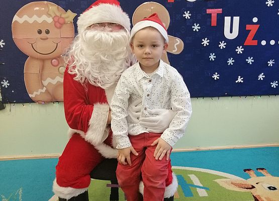 Chłopiec z Mikołajem