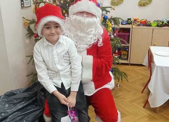 Chłopiec z Mikołajem