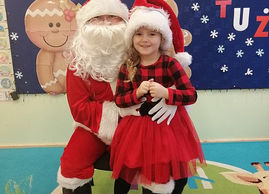 Dziewczynka z Mikołajem