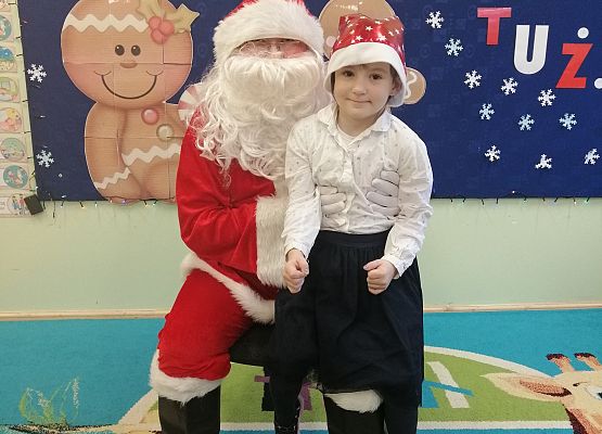 Dziewczynka z Mikołajem