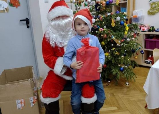 Chłopiec z Mikołajem