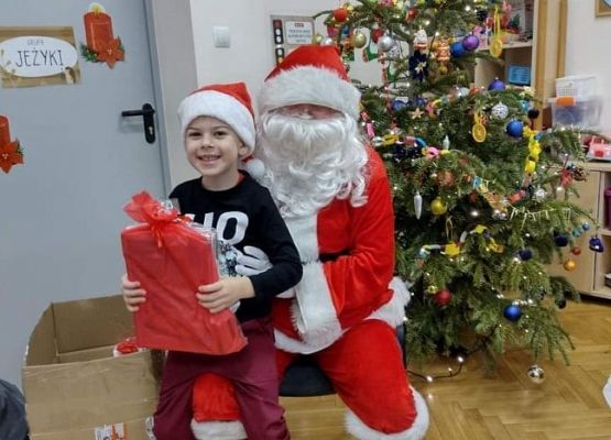 Chłopiec z Mikołajem