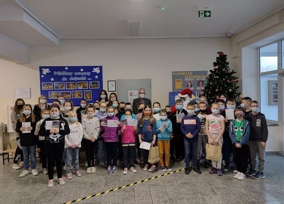 Zdjęcie grupowe uczestników konkursu