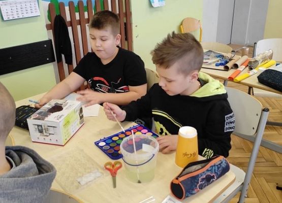 Uczniowie tworzą roboty