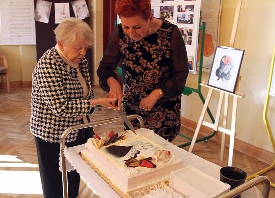 Uroczyste krojenie tortu