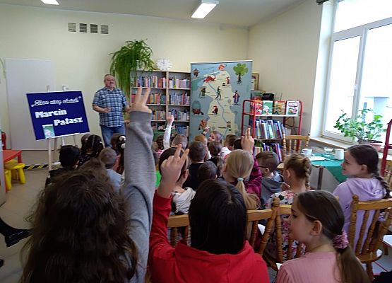 Rozmowa pisarza z czytelnikami