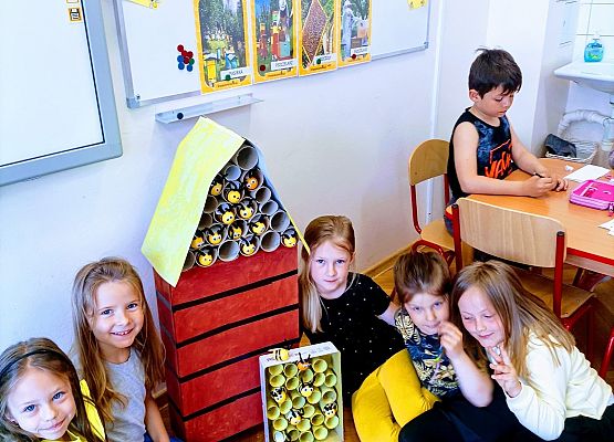 Grafika 12: DZIEŃ PSZCZOŁY W PRZEDSZKOLU