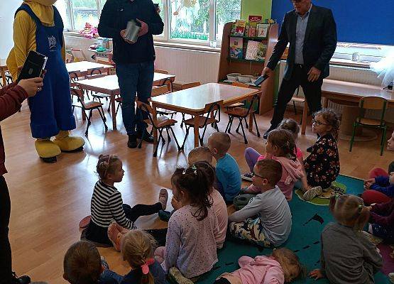 Mrówka opowiada dzieciom