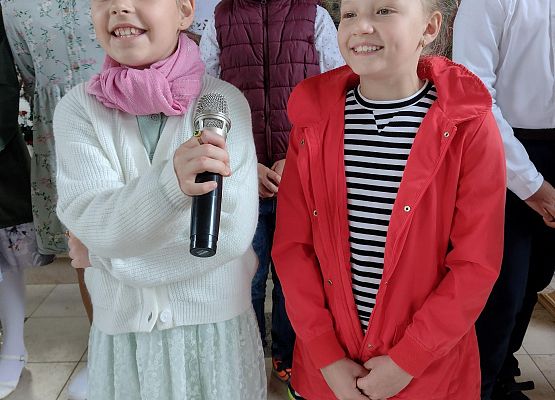 Uczennice podczas występu