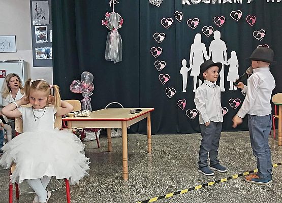 Przedszkolaki podczas występów