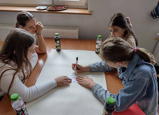 Uczestnicy spotkania podczas pracy w grupach